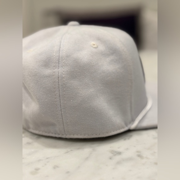 Nike Pro Structured Di-Fit SnapBack hat, Photon Dust/White, very good pre owned - Picture 8 of 10